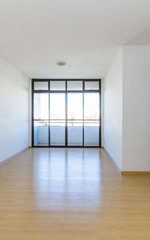 Apartamento à venda com 120m², 3 quartos e 4 vagas Apartamento à venda com 120m², 3 quartos e 4 vagasSala