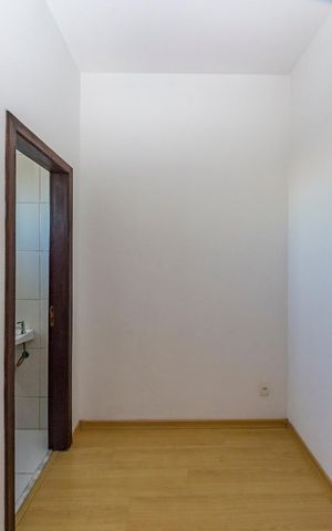 Apartamento à venda com 120m², 3 quartos e 4 vagas Apartamento à venda com 120m², 3 quartos e 4 vagasQuarto de Serviço