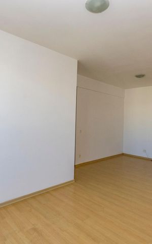 Apartamento à venda com 120m², 3 quartos e 4 vagas Apartamento à venda com 120m², 3 quartos e 4 vagasSala
