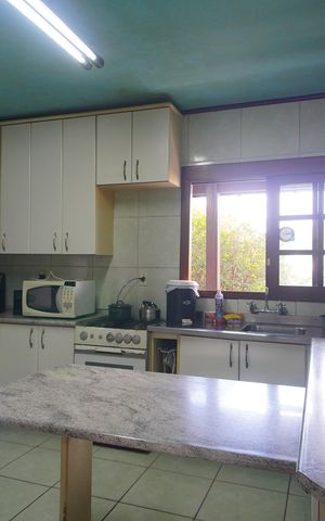 Casa à venda com 226m², 3 quartos e 3 vagasCozinha