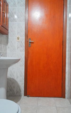 Casa à venda com 226m², 3 quartos e 3 vagasBanheiro