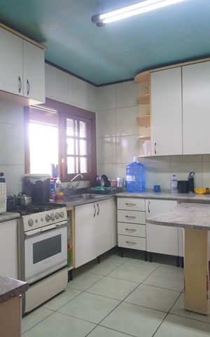 Casa à venda com 226m², 3 quartos e 3 vagasCozinha