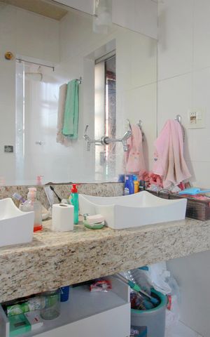 Casa à venda com 232m², 2 quartos e 4 vagasBanheiro das Semi Suites