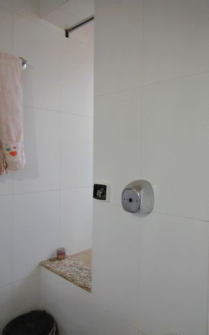 Casa à venda com 232m², 2 quartos e 4 vagasBanheiro das Semi Suites
