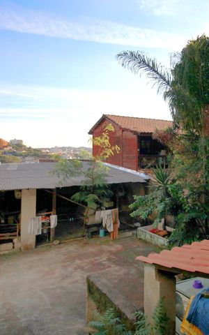 Casa à venda com 232m², 2 quartos e 4 vagasQuintal