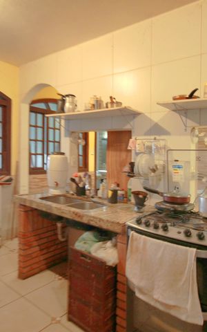 Casa à venda com 232m², 2 quartos e 4 vagasCozinha