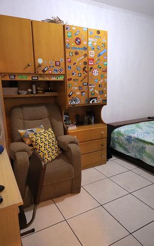 Casa à venda com 250m², 3 quartos e 4 vagas Casa à venda com 250m², 3 quartos e 4 vagasQuarto 3