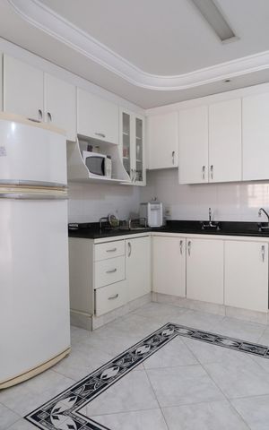 Casa para alugar com 456m², 7 quartos e 5 vagasCozinha