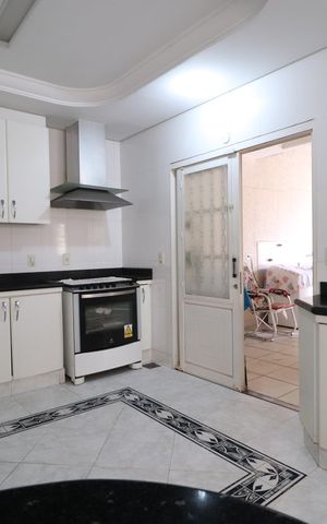 Casa para alugar com 456m², 7 quartos e 5 vagasCozinha