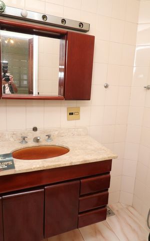 Casa à venda com 707m², 6 quartos e 4 vagasBanheiro da Suite do terraço