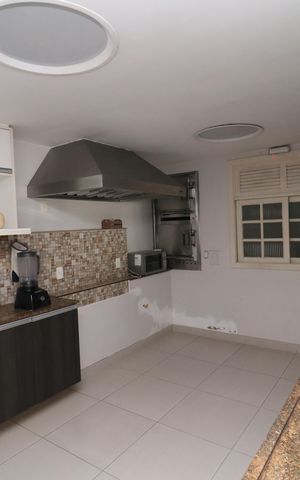 Casa à venda com 707m², 6 quartos e 4 vagasCozinha