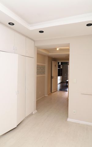 Casa à venda com 707m², 6 quartos e 4 vagasSuíte 1