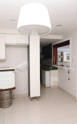 Casa à venda com 707m², 6 quartos e 4 vagasCozinha