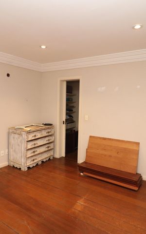 Casa à venda com 707m², 6 quartos e 4 vagasQuarto