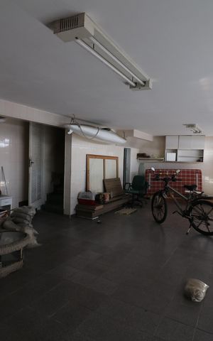 Casa à venda com 707m², 6 quartos e 4 vagasGaragem