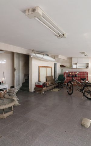 Casa à venda com 707m², 6 quartos e 4 vagasGaragem