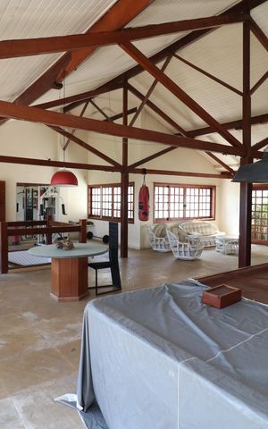 Casa à venda com 707m², 6 quartos e 4 vagasTerraço