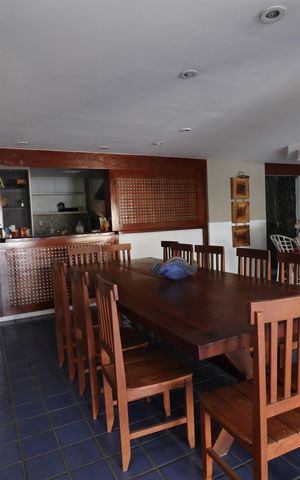 Casa à venda com 707m², 6 quartos e 4 vagasSala