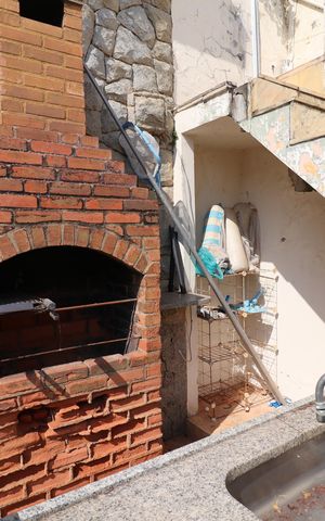 Casa à venda com 707m², 6 quartos e 4 vagasÁrea da piscina