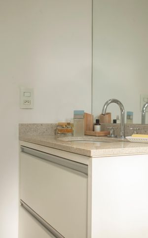 Apartamento para alugar com 68m², 2 quartos e 2 vagasBanheiro da Suíte