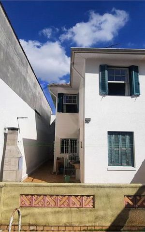 Casa à venda com 170m², 4 quartos e 2 vagas