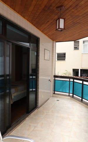Apartamento à venda com 281m², 5 quartos e 1 vagaVaranda da Suíte 2