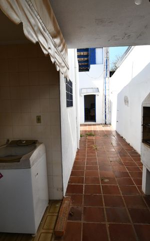 Casa à venda com 390m², 7 quartos e 4 vagasÁrea de Serviço