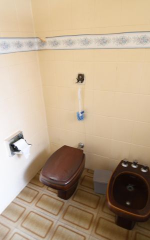 Casa à venda com 390m², 7 quartos e 4 vagasBanheiro 2