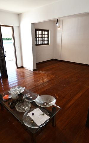 Casa à venda com 390m², 7 quartos e 4 vagasSala