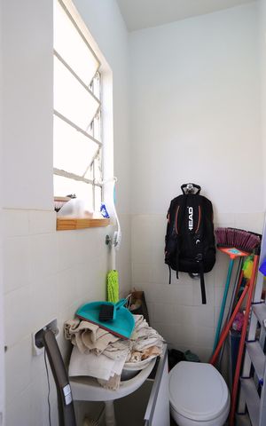 Apartamento à venda com 74m², 3 quartos e 1 vaga Apartamento à venda com 74m², 3 quartos e 1 vagaBanheiro de serviço