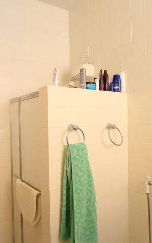 Apartamento à venda com 74m², 3 quartos e 1 vaga Apartamento à venda com 74m², 3 quartos e 1 vagaBanheiro