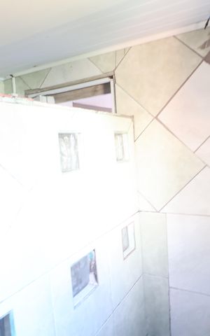 Casa à venda com 60m², 2 quartos e 2 vagasBanheiro