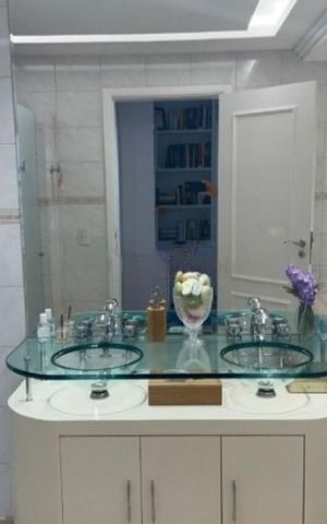 Apartamento para alugar com 257m², 2 quartos e 3 vagas