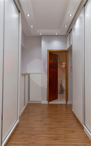 Apartamento à venda com 239m², 3 quartos e 2 vagas