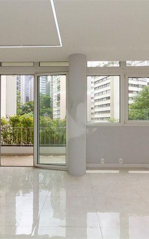Apartamento à venda com 239m², 3 quartos e 2 vagas