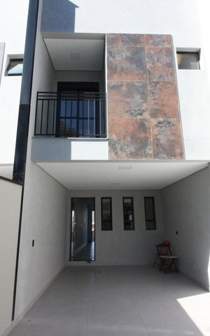 Casa à venda com 115m², 3 quartos e 2 vagasGaragem