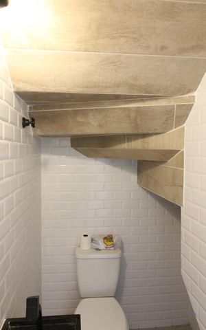 Casa à venda com 115m², 3 quartos e 2 vagasLavabo