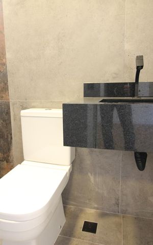 Casa à venda com 115m², 3 quartos e 2 vagasBanheiro da Suíte 1
