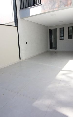 Casa à venda com 115m², 3 quartos e 2 vagasGaragem