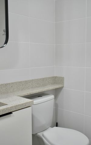 Studio à venda com 39m², 0 quarto e sem vaga Studio à venda com 39m², 0 quarto e sem vaga Banheiro