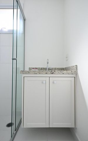 Apartamento à venda com 117m², 2 quartos e 2 vagasBanheiro da suíte