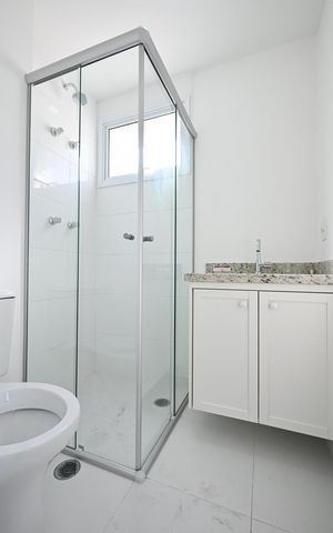 Apartamento à venda com 117m², 2 quartos e 2 vagasBanheiro da suíte