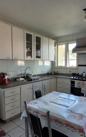 Casa para alugar com 1000m², 3 quartos e 4 vagas Casa para alugar com 1000m², 3 quartos e 4 vagasCozinha