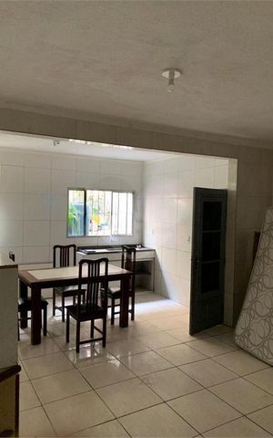 Casa à venda com 180m², 5 quartos e 1 vaga