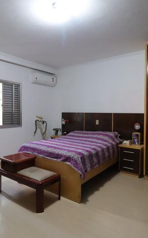 Casa à venda com 276m², 4 quartos e 6 vagasSuíte 1