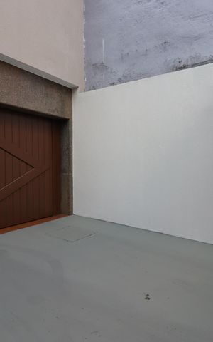 Casa à venda com 276m², 4 quartos e 6 vagasGaragem aberta