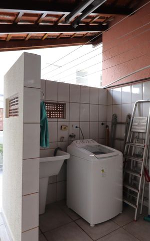 Casa à venda com 276m², 4 quartos e 6 vagasÁrea de Serviço