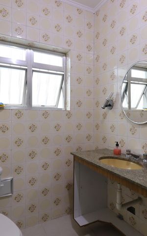 Casa à venda com 276m², 4 quartos e 6 vagasBanheiro Social