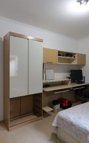 Casa à venda com 276m², 4 quartos e 6 vagasSuíte 2