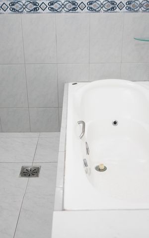 Casa à venda com 136m², 3 quartos e 1 vagaBanheiro